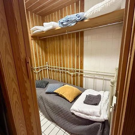 Tunnelmallinen Yksioe Espoonlahdessa Apartament